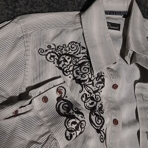 7 Diamonds Collared Button-Up